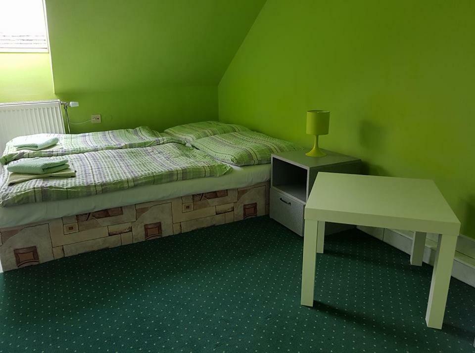 Penzion Kormos Štúrovo Extérieur photo